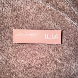 ILIA True Skin Medium Coverage Serum Foundation with Niacinamide